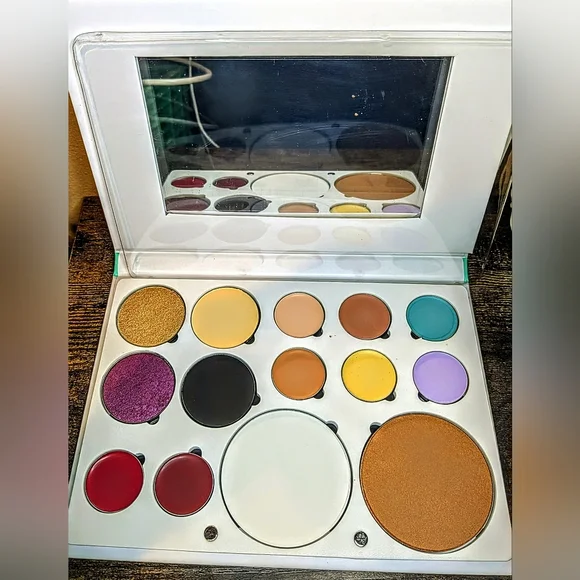 OFRA Cosmetics Pro Palette - Mixed Face Makeup - Picture 8 of 12